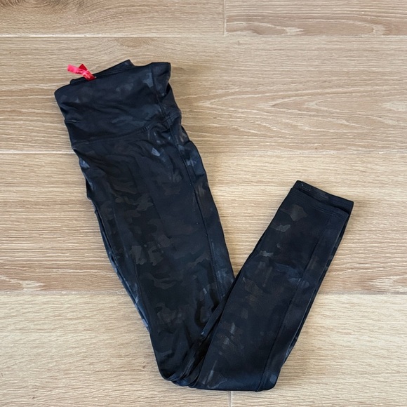 SPANX Pants - SPANX Faux Leather Camo